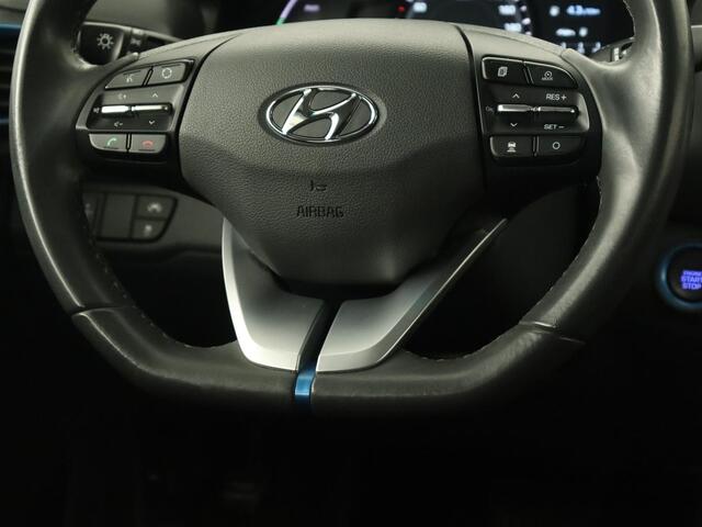 Hyundai IONIQ 1.6 GDi Comfort | Xenon | Carplay | Camera | Adaptive cruise | Keyless | Navigatie | Parkeerhulp | Climate control
