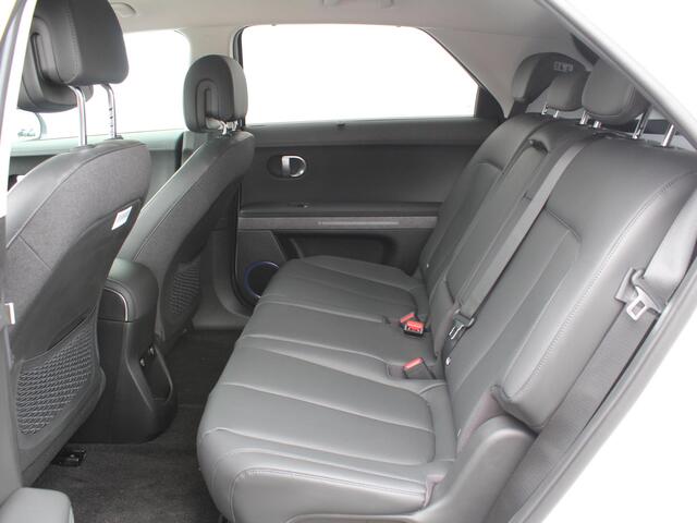 Hyundai IONIQ 5 Connect+ AWD 77.4 kWh / Navigatie + Apple Carplay/Android Auto / Warmtepomp / Stoel- & Stuurverwarming / Cruise Control Adaptief / Bose /