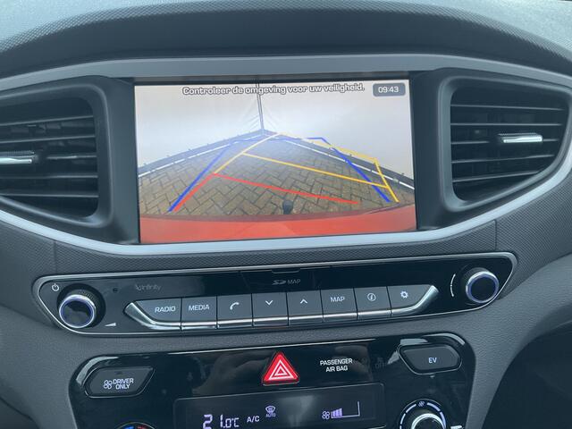 Hyundai IONIQ Premium EV Incl.BTW Trekhaak Pano Leer Stoelverw+Ventilatie Adap.Cruise Keyless BOMVOL!