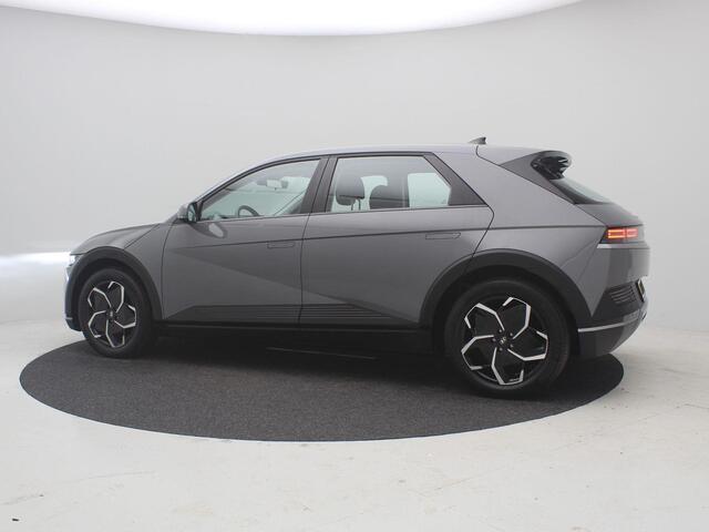 Hyundai IONIQ 5 Style 73kWh Automaat / Trekhaak (afneembaar) / 3 Fase laden / 1600KG Trekgewicht / Navigatie / Stoel & Stuurwiel verwarming voor / Achteruitrijcamera / Keyless Entry /