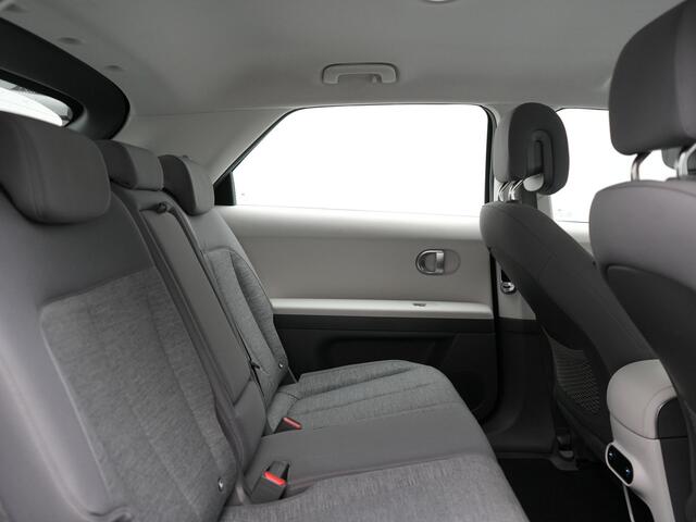 Hyundai IONIQ 5 Connect 58 kWh 170pk Dealer O.H. | Adaptive Cruise | Camera | Stoelen & Stuur Verwarmd | Apple Carplay | Navigatie | Virtual | Blis | DAB |