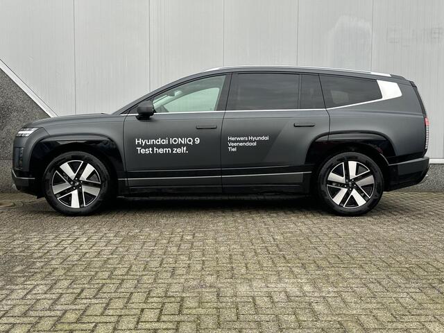 Hyundai IONIQ 9 Connect+ AWD 7p. 110.3 kWh / Stoelmassage / Stoel- & Stuurverwarming / Stoelverkoeling Voor + Achter / glazen Schuif- & Kanteldak / 360 Camera /