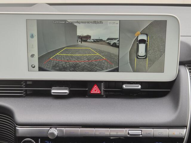 Hyundai IONIQ 5 Lounge 73kWh Automaat / Fabrieksgarantie tot 10-2027* / Accu SoH 100% / HUD / Trekgewicht 1600 Kg / WLTP bereik 481 km / CCS snelladen / Stuur-, Stoel en Achterbank verwarming / Adaptief CC / Rondomzicht camera / Meerprijs gebruikte winterset ¤ 599 /