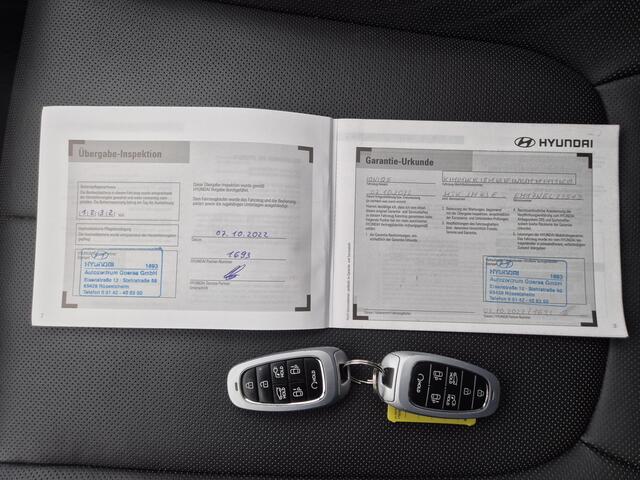 Hyundai IONIQ 5 Lounge 73kWh Automaat / Fabrieksgarantie tot 10-2027* / Accu SoH 100% / HUD / Trekgewicht 1600 Kg / WLTP bereik 481 km / CCS snelladen / Stuur-, Stoel en Achterbank verwarming / Adaptief CC / Rondomzicht camera / Meerprijs gebruikte winterset ¤ 599 /