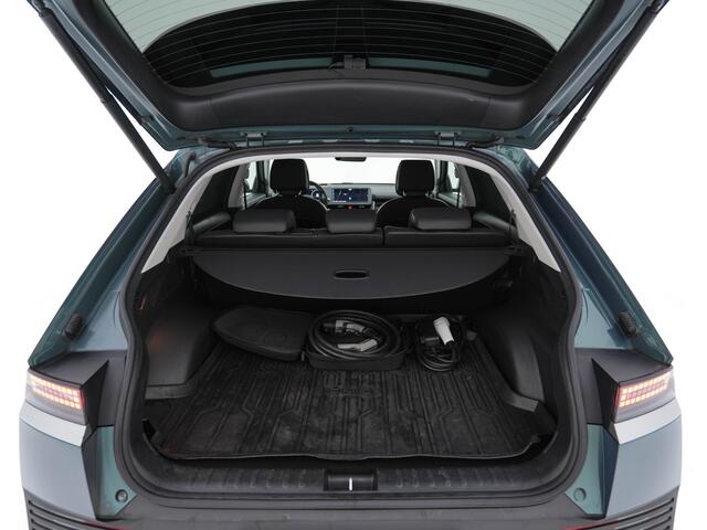 Hyundai IONIQ 5 Connect+ AWD 77.4 kWh [3-FASE] (INCL. BTW) AUT.* HEATPUMP | BOSE-AUDIO | FULL-LED | DIGI-COCKPIT | AMBIENT-LIGHT | DAB | SHIFT-PADELS | HEAT UP | NAVI-FULLMAP | KEYLESS | CAMERA | HEATED-COMFORTSEATS | ...*