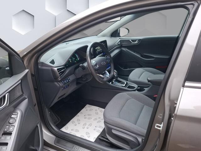 Hyundai IONIQ 1.6 GDi PHEV Advantage Sky-Active Plug-In Hybride, Alle optie's 61.000 km. Nieuwstaat.
