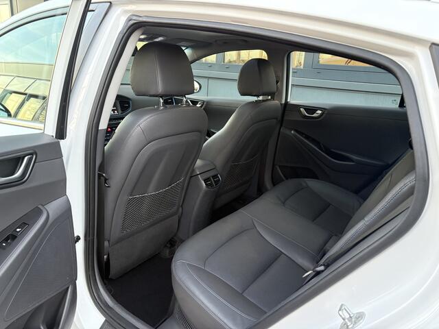 Hyundai IONIQ 1.6 GDi Hybrid Premium Automaat SCHUIFDAK/LEDER/CAMERA/TREKHAAK/WINTERPACK