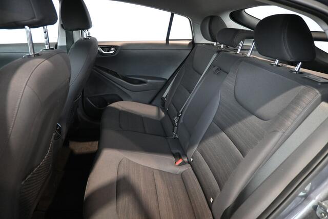 Hyundai IONIQ 1.6 GDi Comfort Clima Navigatie Cruise Control LED Carplay Inruil Mogelijk!