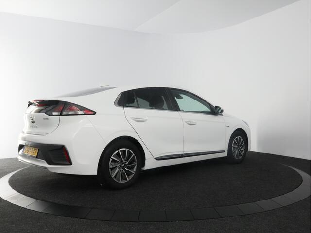 Hyundai IONIQ Premium EV 38 kWh | Facelift | Navi | Leder | 16'' velgen | Stoelen geventileerd/verwarmd |