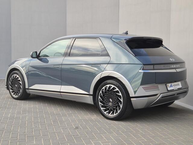 Hyundai IONIQ 5 Connect 73kWh Automaat / Fabrieksgarantie tot 07-2027 / 8 jaar Batterijgarantie / 20" Lounge Wielen / Apple Carplay Android Auto / WLTP bereik 451 km / Trekgewicht 1600 kg / Stuur-, Stoel en Achterbankverwarming / Adaptief CC / Elektrische achterklep /