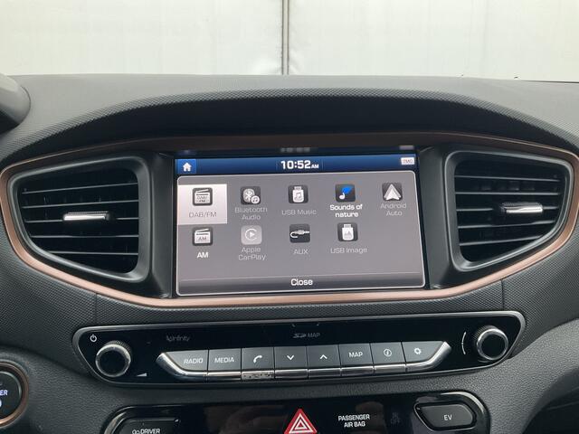 Hyundai IONIQ Comfort EV DAB 100% Elektrisch Carplay Camera Keyless NL-Auto Voll.Onderhouden!