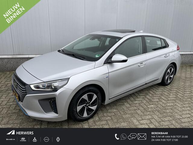Hyundai IONIQ 1.6 GDi Premium / Lederen Interieur / Navigatie / Verwarmde Stoelen + Stuurwiel / Afn. Trekhaak / Schuif - Kanteldak / Parkeersensoren V + A / Keyless Entry / Dealer Onderhouden.