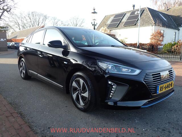 Hyundai IONIQ 1.6 GDi ACC / KEYLESS / CARPLAY / CAMERA / NAVI / CRUISE