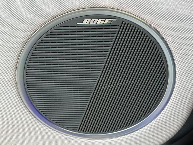 Hyundai IONIQ 5 Lounge 73kWh / Fabrieksgarantie tot 11-2026 / Dealer Onderhouden / HUD / BOSE / 360 Camera / Stoel Verwarming / Stoel Verkoeling / Stoel Ventilatie / Elektr. Stoelen + Memory / Achterbank Verwarming / Elektr. Achterklep / Dodehoek Detectie / Apple Carpl