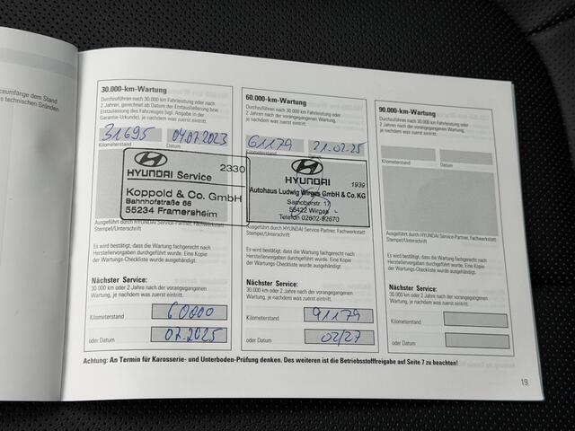 Hyundai IONIQ 5 Lounge AWD 73kWh Automaat / SOH 100% / Dealer onderhouden / Fabrieksgarantie tot 12-2026 / 8 jaar batterij garantie / Warmte Pomp / 360 Camera / BOSE / HUD / Navigatie / Elektr. Stoelen + Memory / Stoelverwarming / Stoelventilatie / Adaptieve cruise /