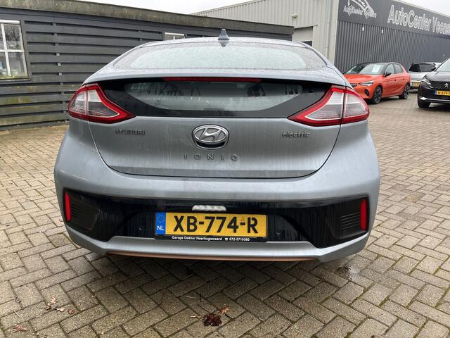 Hyundai IONIQ Comfort EV / Stoelverwarming / Cruise / Carplay / Led / Lmv