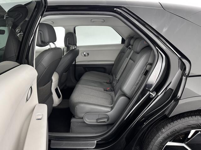 Hyundai IONIQ 5 Connect+ 73kWh INCL-BTW) Aut *HEATPUMP | LEATHER-FABRIC | BOSE-AUDIO | FULL-LED | DIGI-COCKPIT | AMBIENTLIGHT | DAB | SHIFTPADDLES | HEAD-UP | NAVI-FULLMAP | KEYLESS | CAMERA | HEATED-COMFORTSEATS | TOWBAR