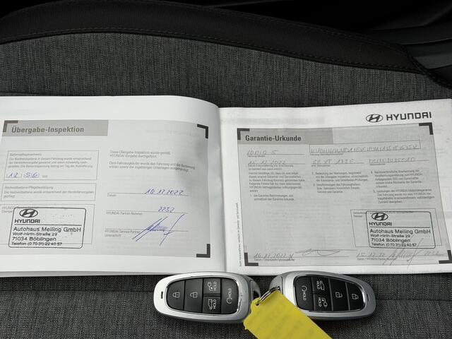 Hyundai IONIQ 5 Connect 77.4 kWh Automaat / Afneembare Trekhaak 1600kg trekgewicht / Dealer onderhouden / Fabrieksgarantie tot 12-2027 / 8 Jaar Batterij Garantie / Warmtepomp / Camera / Navigatie / Stoel & Stuurwiel Verwarming / Adaptieve Cruise / Apple Carplay & Andro