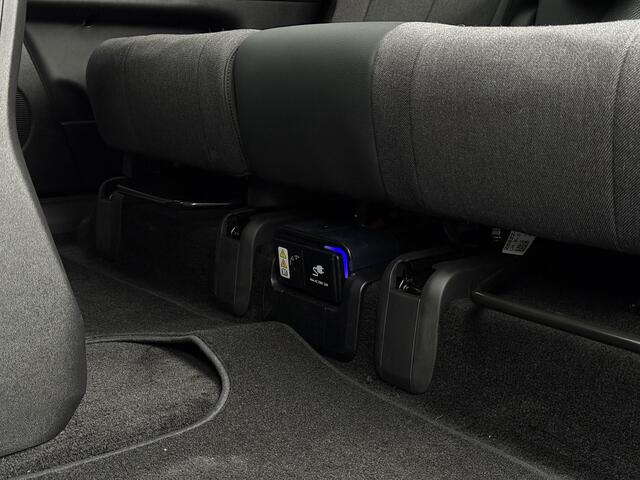 Hyundai IONIQ 5 Connect Limited 84 kWh / 3000 Voordeel / Stoel- & Stuurverwarming / Achteruitrijcamera / Parkeersensoren Voor + Achter /