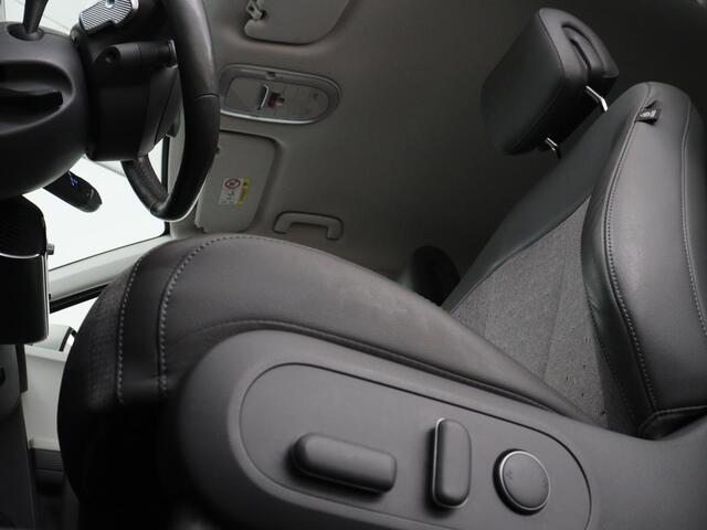 Hyundai IONIQ 5 Connect 58 kWh | SOH 100% | Stoelverwarming | Adaptive cruise | Bose Sound | Camera | Carplay | Half leder | Vehicle-to-load | Keyless | Navigatie | Full LED