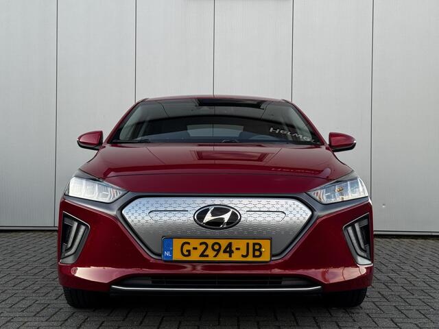 Hyundai IONIQ Comfort EV 38 kWh / Soh 100 % / NL auto / Dealeronderhouden / Navigatie / Parkeersensoren v+a /