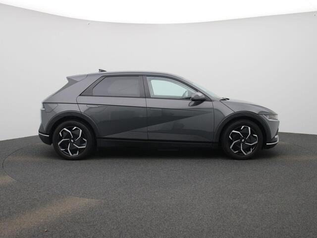 Hyundai IONIQ 5 77.4kWh Core |BTW |WLTP 507 km |Navigatie |Apple & Android Carplay |(Adapt) Cruise & Climate Control |Parkeersensoren Voor & Achter |Achteruitrijcamera | Stoel & Stuurverwarming |