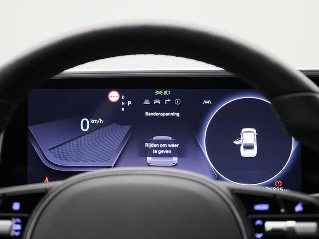 Hyundai IONIQ 6 77,4 kWh Balance | Verwarmd stuurwiel | Verwarmde achterbank | Zwarte binnenhemel | Geventileerde voorstoelen | Bestuurdersstoel met geheugen | Bose speakersysteem | Privacy glass | Head up display | Climate Control / ECC | Licht metalen velgen 19 inch 