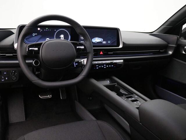 Hyundai IONIQ 6 Connect 77.4 kWh / Rijklaarprijs ¤39.790,- / ¤16.500,- korting / 614 km bereik WLTP / Navigatie met Apple carplay & Android auto / Elektrische stoelen /