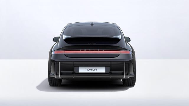 Hyundai IONIQ 6 Business 77.4 kWh / Nu met ¤9000 voordeel / Nieuw uit voorraad leverbaar / 545km WLTP Actieradius / 1500KG Trekgewicht / Navigate + Apple Carplay & Android Auto /