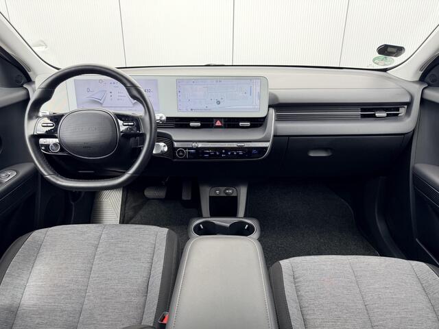 Hyundai IONIQ 5 Connect 77.4 kWh Automaat / SOH 100 % / Dealer onderhouden / 360 Camera / Warmtepomp / Stoel en stuur verwarming / Electrische achterklep / Inclusief winterwielen /