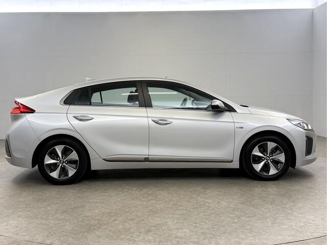 Hyundai IONIQ Premium EV 28 kWh | Snelladen | SOH 87% | Pano | Virtual | Camera | Carplay | Memory | Stoelverw/verkoeling | NAP