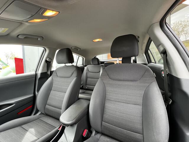 Hyundai IONIQ 1.6 GDi Comfort | Cruise control | Carplay | Automaat | Afneembare Trekhaak | Climate control | BT | DAB radio