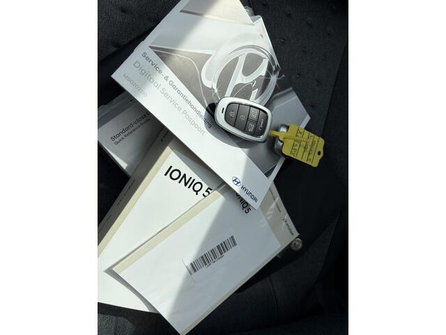 Hyundai IONIQ 5 Connect 58 kWh / SOH 100% / Fabrieksgarantie tot 01-2029 / Warmtepomp / Apple carplay & Android auto / CCS snellader / V2L / Adaptieve cruise control / 1e eigenaar /