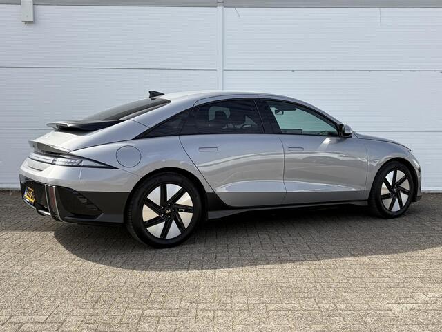 Hyundai IONIQ 6 Connect 77.4 kWh / Achterstoelen verwarmd / Apple Carplay/Android Auto / Cruise control adaptief met Stop&Go en stuurhulp /