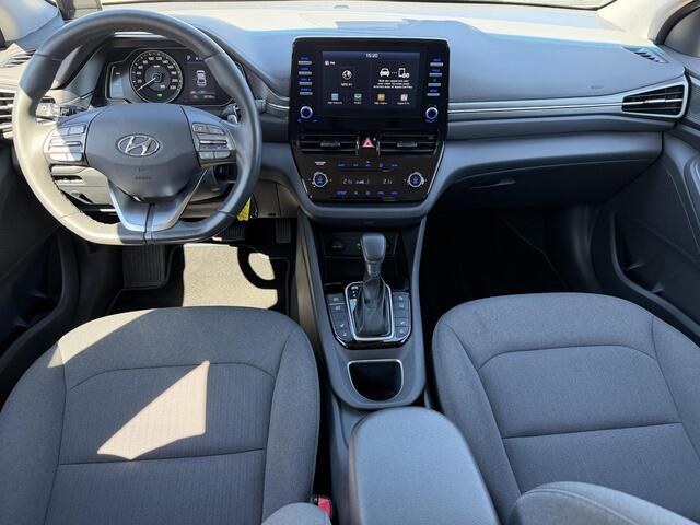 Hyundai IONIQ 1.6 GDi PHEV COMFORT / PHEV / Dealer Onderhouden / Afneembare Trekhaak / Camera / Stoel & Stuurwiel Verwarming / ApplecarPlay & Android Auto / cruise control adaptief / LED /