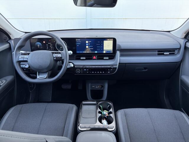 Hyundai IONIQ 5 Long Range Pure Edition 84 kWh / Nieuw direct leverbaar / 3-fase / Navigatie / Perkeersensoren / 100% SoH / 5 jaar Fabrieksgarantie / 8 Jaar accu garantie /
