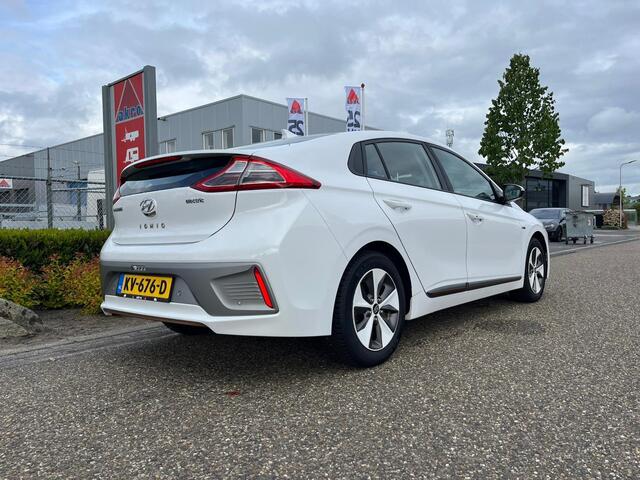 Hyundai IONIQ Comfort EV | Adap. Cruise Control | Carplay | Camera | Infinity geluidsysteem | Elek. Verstelbare Spiegels