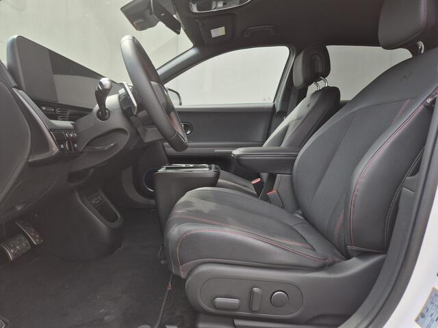 Hyundai IONIQ 5 N Line Edition Limited 84 kWh / SOH 100% / Fabrieksgarantie tot 11-2030 / Trekgewicht 1600 kg / Trekhaak afneembaar / All season banden / CCS snelladen / Stuur- & Stoelverwarming / warmtepomp / Rondomzicht camera / Adaptief cruise control /