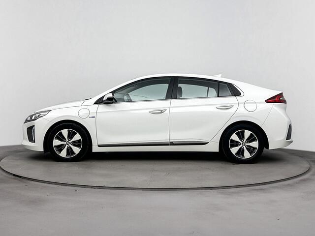 Hyundai IONIQ 1.6 GDi PHEV Premium | Schuifdak | Leer | Stoel + stuurverwarming | Memory | Stoelventilatie |