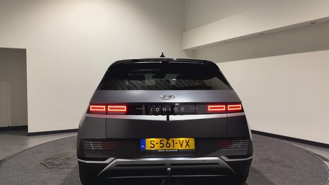 Hyundai IONIQ 5 Connect+ 77.4 kWh | Leder interieur | Trekhaak | Full Option | Soh (batterijcheck) Waarde 92,7 %