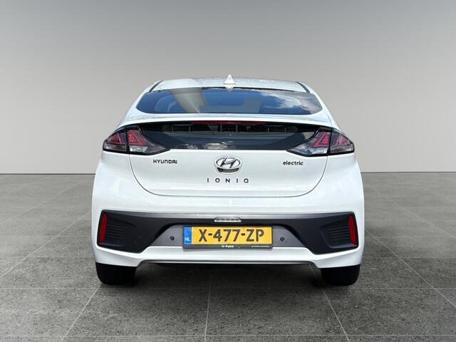 Hyundai IONIQ Comfort EV 38kWh 136pk | SOH 100%| PDC ACHTER | CAMERA | APPLE CARPLAY / ANDROID AUTO | CRUISE CONTROL |