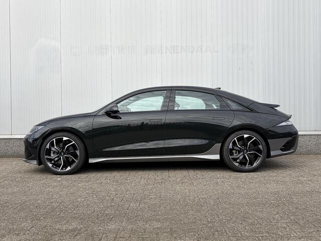 Hyundai IONIQ 6 Connect 77.4 kWh / SOH 100%/ Warmtepomp / 20" / CCS snellader / Fabrieksgarantie tot 1-2030 / 8 Jaar Batterij Garantie / Camera / 1.500 KG Trekgewicht / Adaptieve Cruise / Stoel, Stuur & achterbank Verwarming / Apple carplay/Android auto /