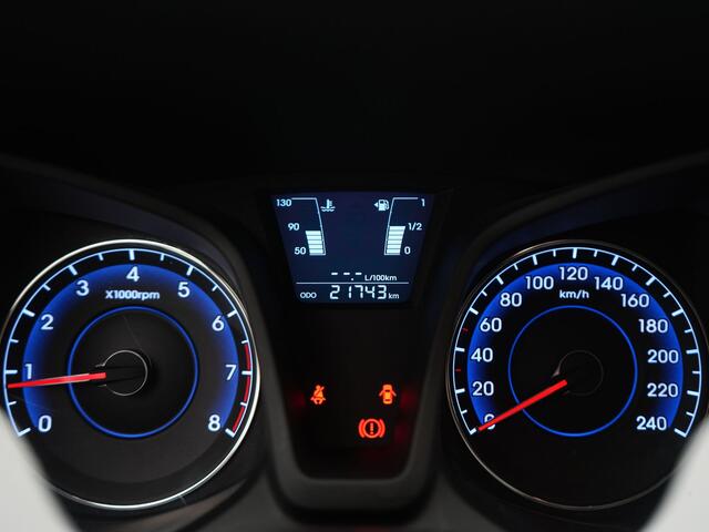 Hyundai IX20 1.4i Go! | Navigatie | Camera | Airco |