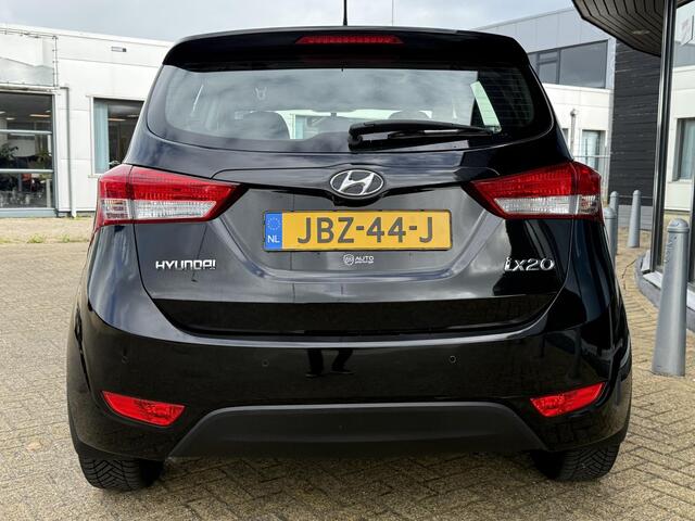 Hyundai IX20 1.6i Premium 125PK | AUTOMAAT | Stoel & Stuur Verwarming | Achteruitrijcamera | Navigatie | Lichtmetalen Velgen |
