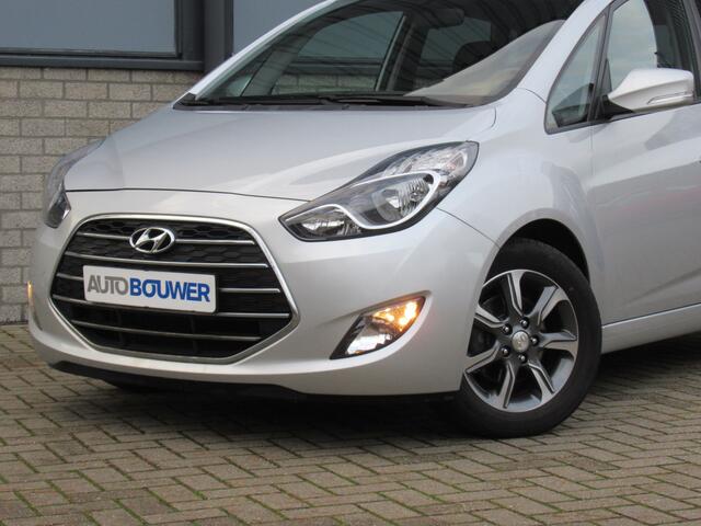 Hyundai IX20 1.6i Premium Automaat 1e eigen | dealer onderh | navi | camera | stoel + stuur verw.