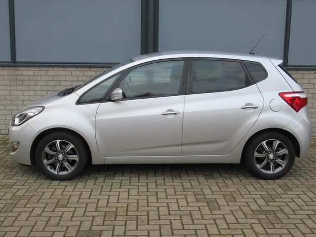Hyundai IX20 1.6i Premium Automaat 1e eigen | dealer onderh | navi | camera | stoel + stuur verw.