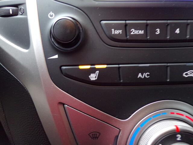 Hyundai IX20 1.6i Premium Stoel/stuurverwarming PDC