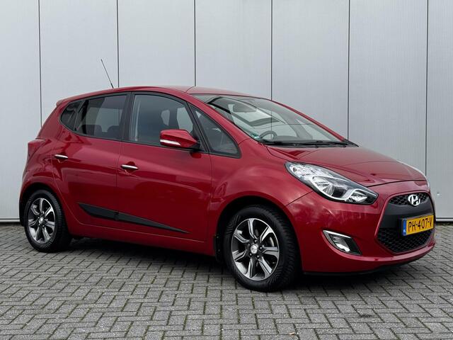 Hyundai IX20 1.4i Go! / Navigatie / Achteruitrijcamera / Trekhaak / 1e eigenaar / All season banden /