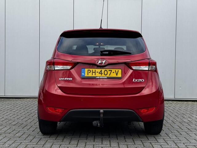 Hyundai IX20 1.4i Go! / Navigatie / Achteruitrijcamera / Trekhaak / 1e eigenaar / All season banden /