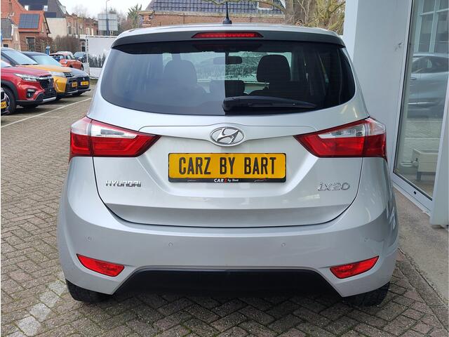 Hyundai IX20 1.6i GO! AUTOMAAT Stoel + Stuurverwarming | Clima | Navi
